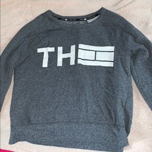 tommy hilfiger crewneck